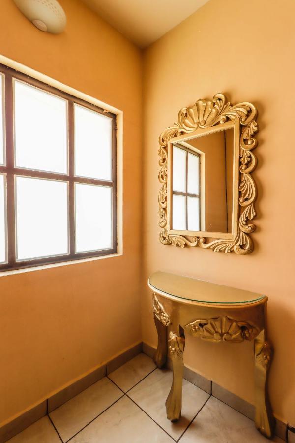 Hotel La Siesta Del Fauno Morelia Buitenkant foto
