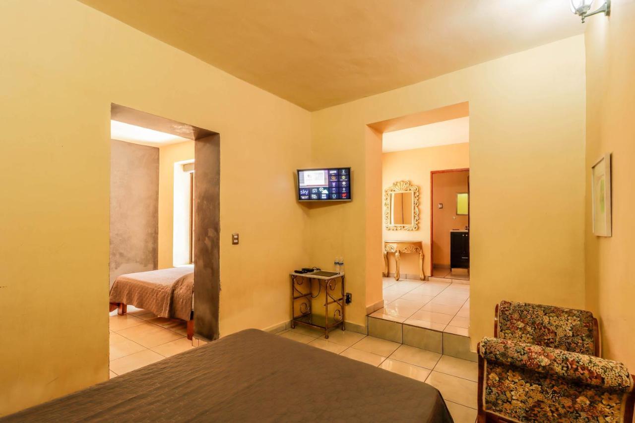 Hotel La Siesta Del Fauno Morelia Buitenkant foto